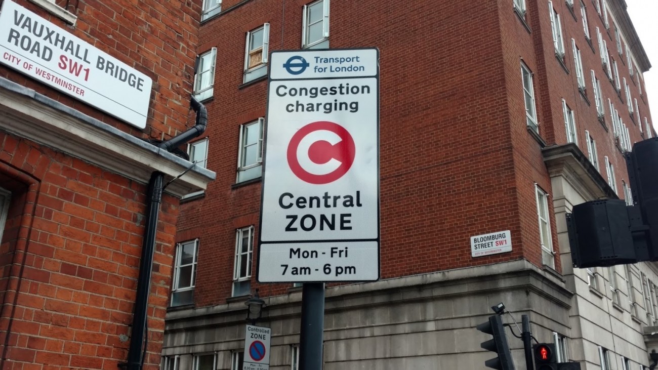 Congestion toll sign in London