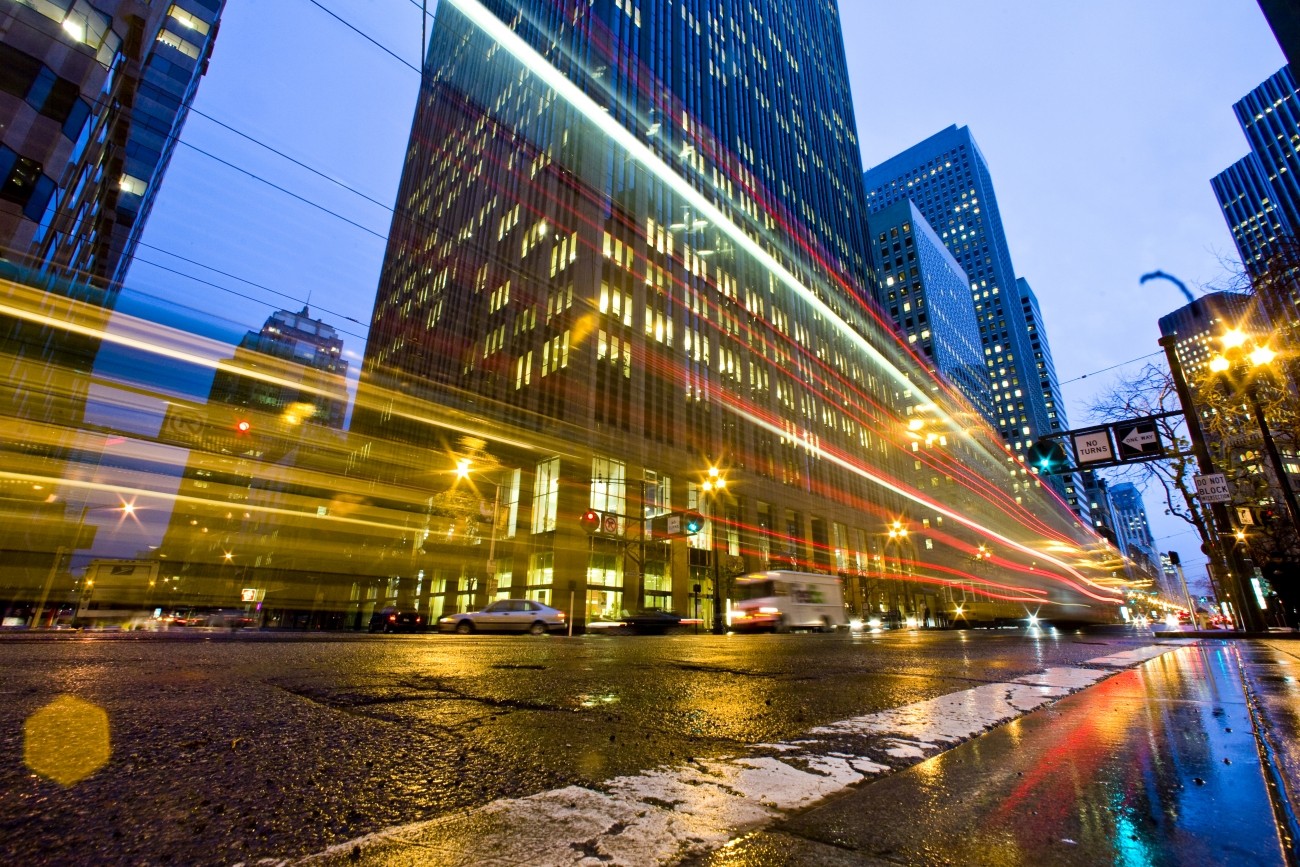 A streak of light depicting a bus moving at night