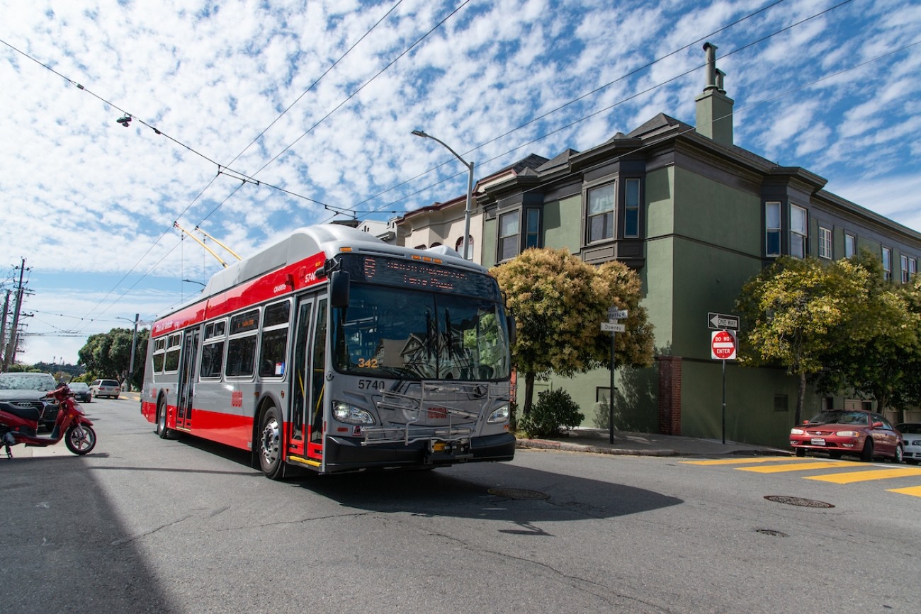 New 40' Trolley Coaches in Service on 6 Parnassus Route