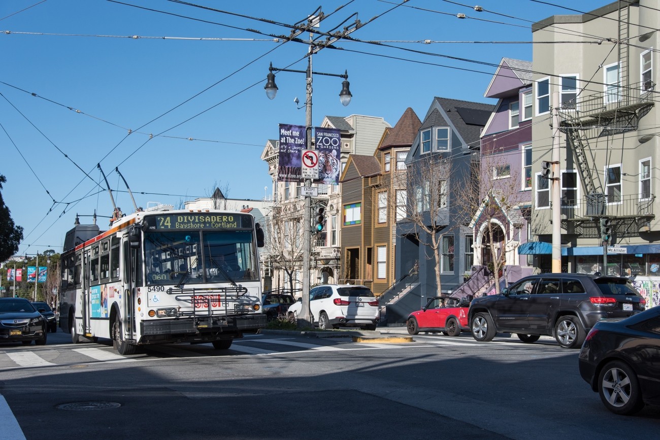 Photo of intersection improvements along Divisadero street. 