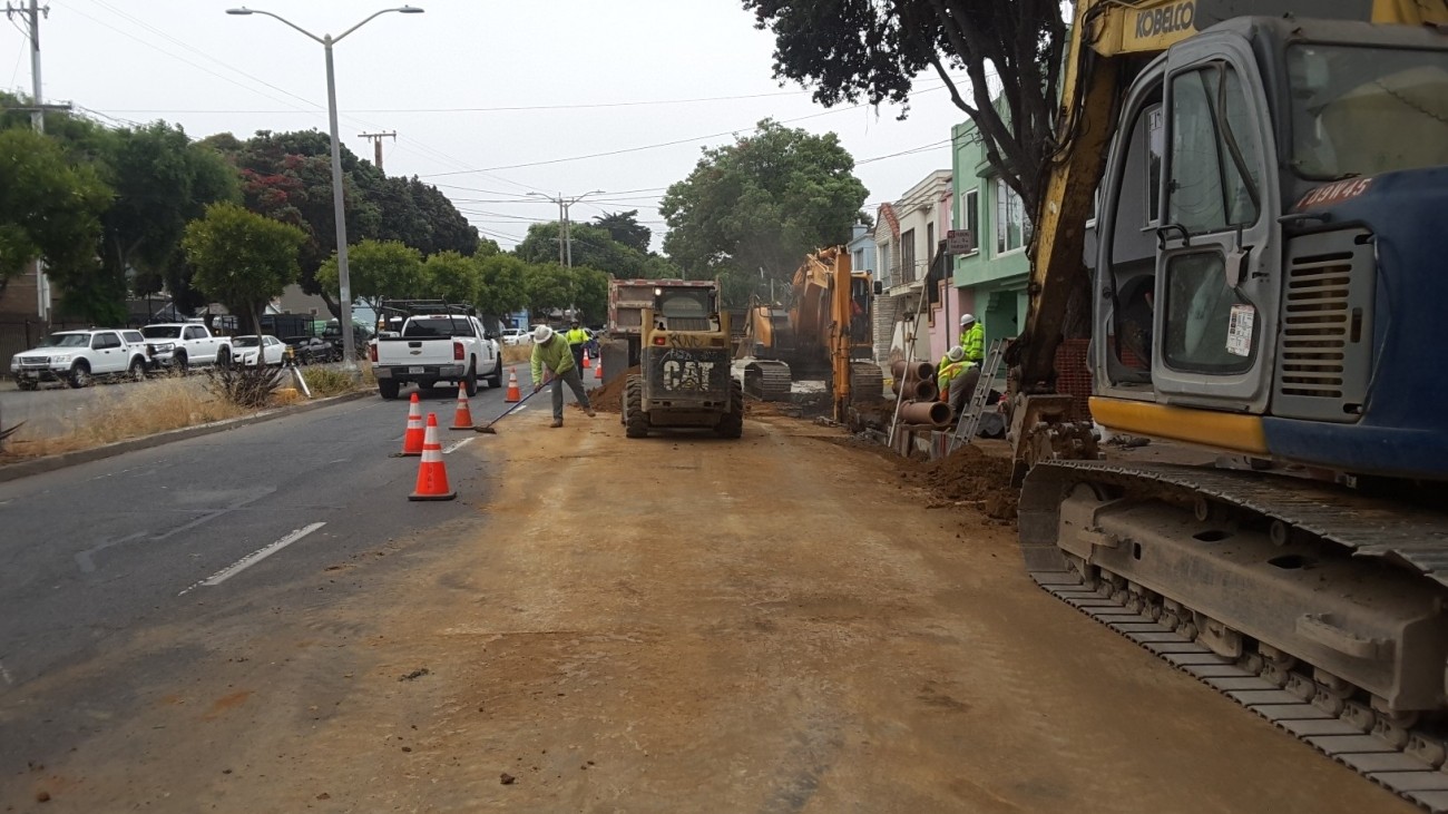 Construction taking place Alemany Blvd to repave the road