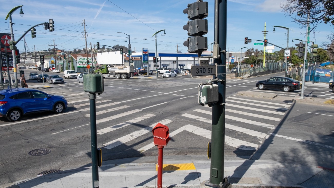 Intersection of Evans Ave and Third Street