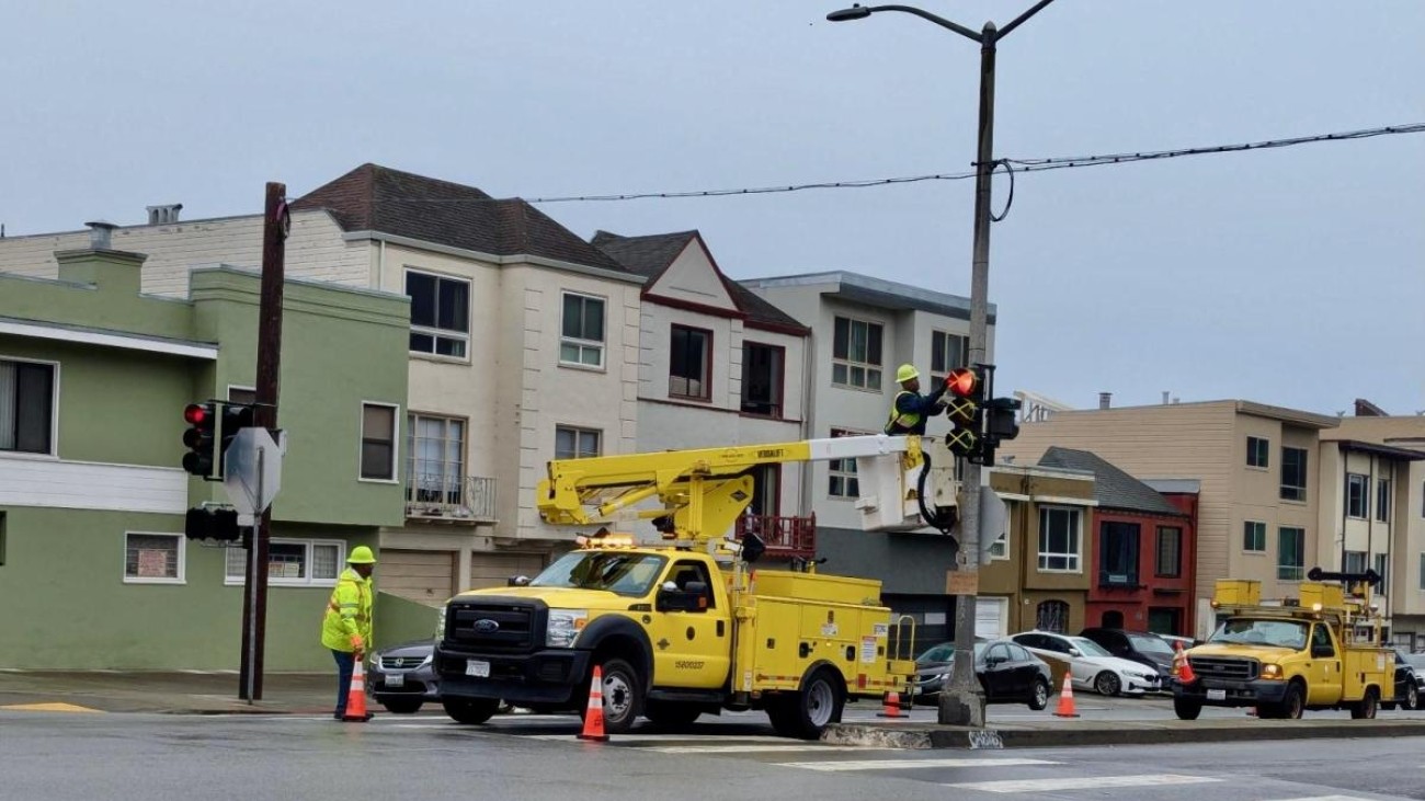 Lincoln Way Traffic Signals